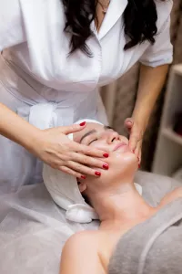 Pure Relax Facial  – Image 3