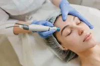 Deluxe HydroFacial – Image 2