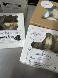 Small Box Alfajores  – Image 1
