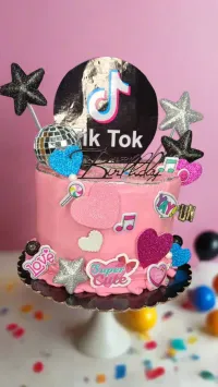 Designer Barrel Cake – Image 11