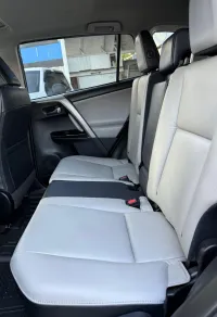 2018 Toyota Rav4 4x4 – Image 8