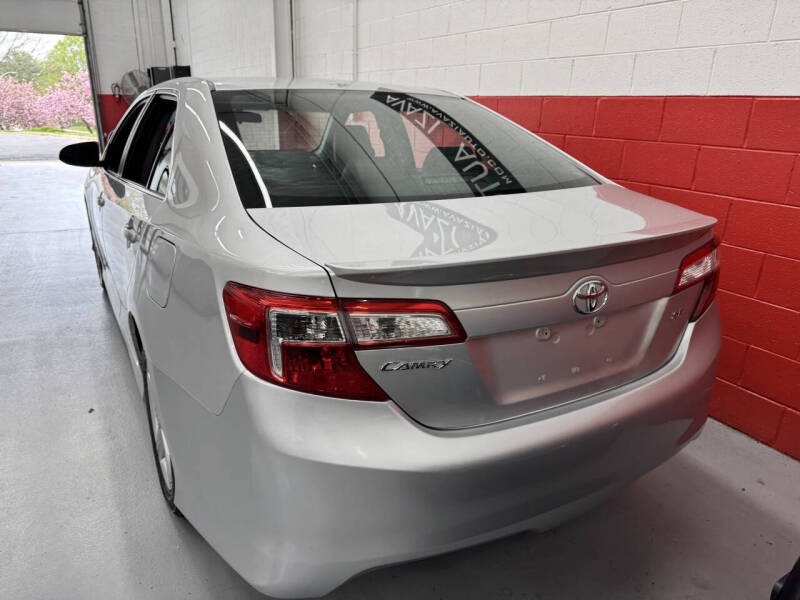 2014 Toyota Camry SE Sport – Image 4