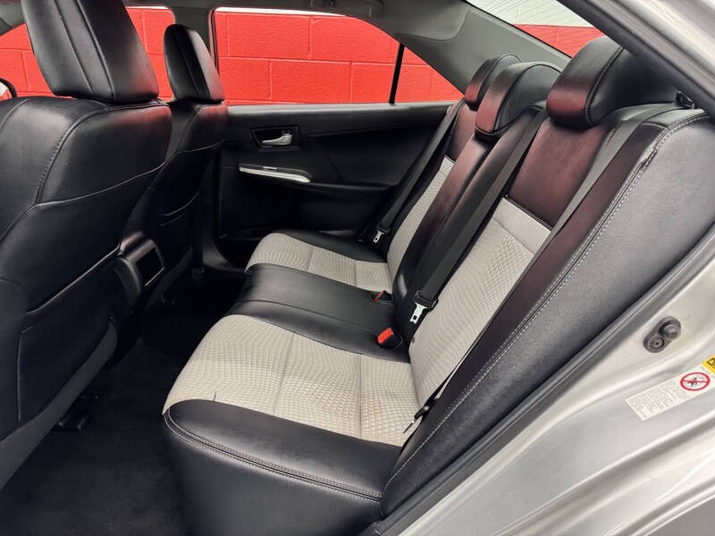 2014 Toyota Camry SE Sport – Image 9