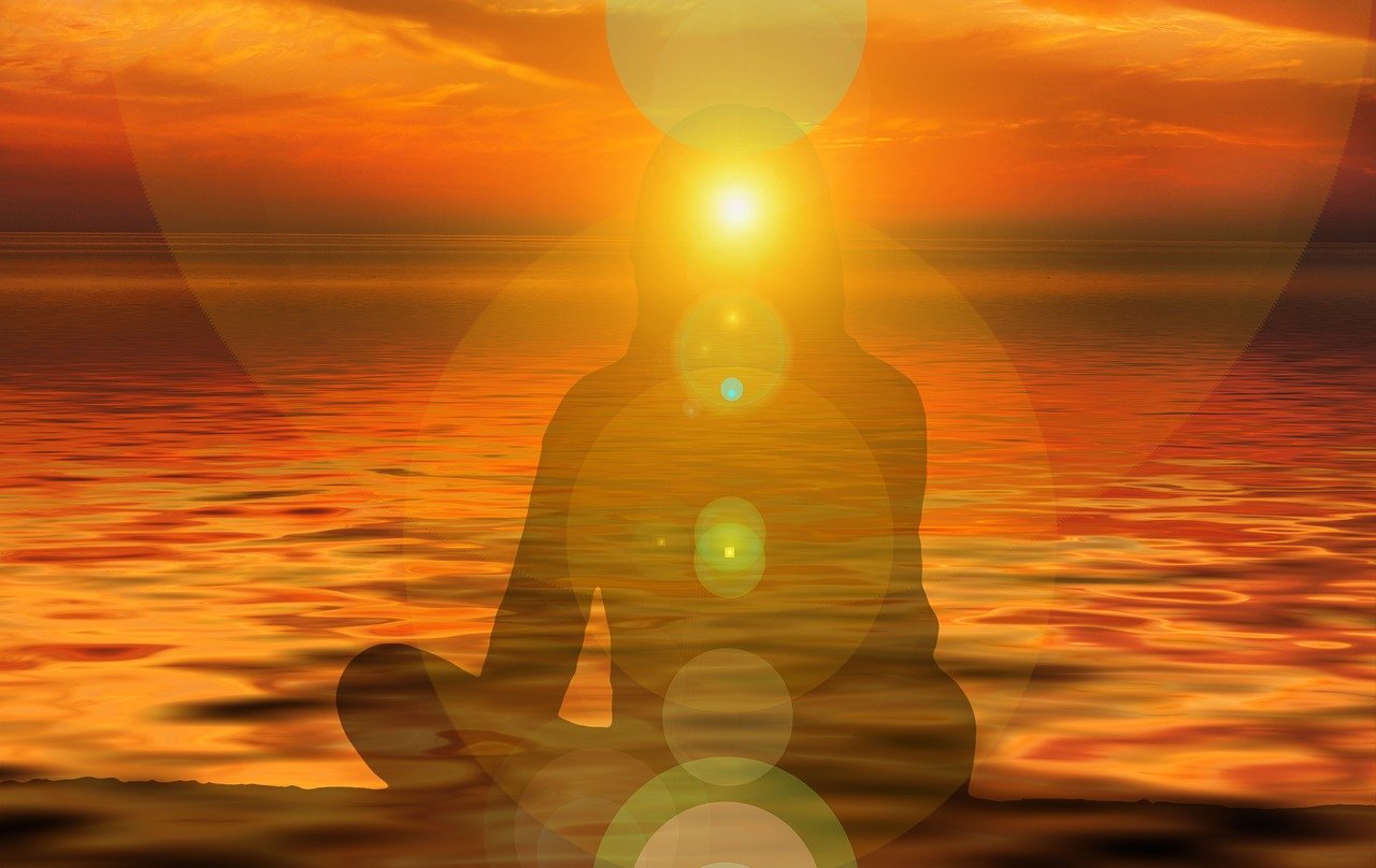 Distance Crystal Reiki + Intuitive Reading  – Image 1
