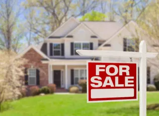 Sell Your House As-Is in Houston vs Listing on the Market