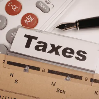 Fiscalité Location Courte Durée à Boulogne-Billancourt : Micro-BIC ou Régime Réel ? Le Guide Complet 2026