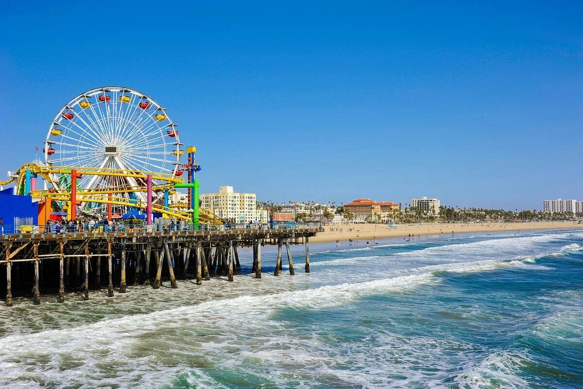 🌊 Top Beaches in Los Angeles You Can Easily Visit by Car | Infamous Roadstar Rentals, Los Angeles, CA