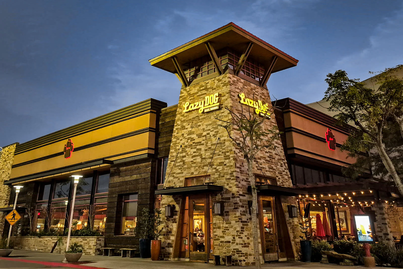 How to Get from Covina to LAX: Why Renting a Car Beats Rideshares for Airport Travel — Classy Lux Car Rental, Covina, CA