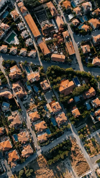 Why Mortgage Rates Haven’t Plunged (and Why They’re Better Than You Think)