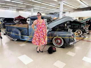  Spring Pin-Up Photography: How Vintage Styling Builds Confidence & Presence