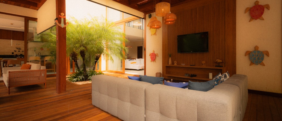 The Difference Between Listing a Home and Actually Selling One