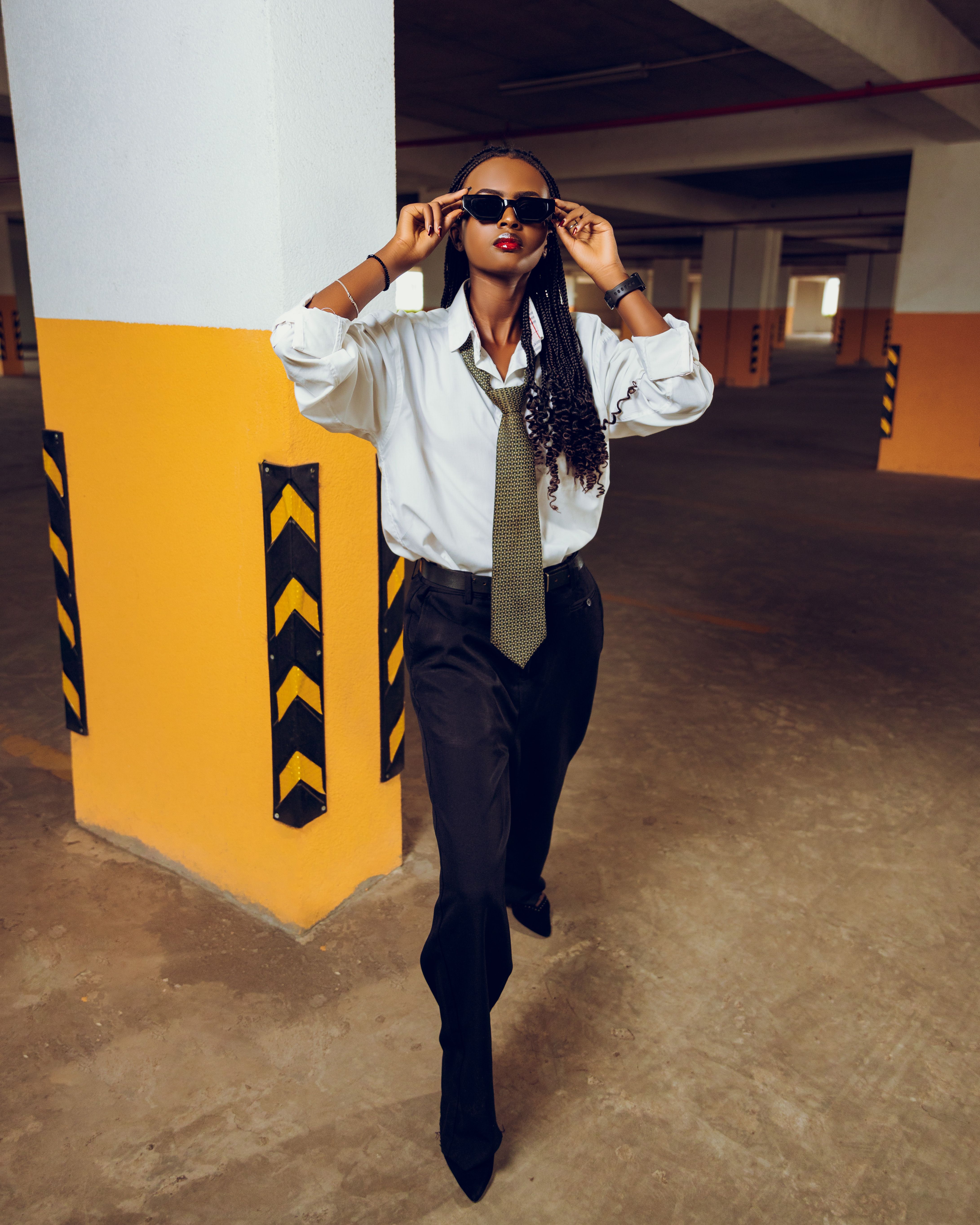 The Foundations of Fashion: Understanding Style vs. Trends
