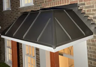 Can All Metal Roofs Be Used on Traditional Buildings?