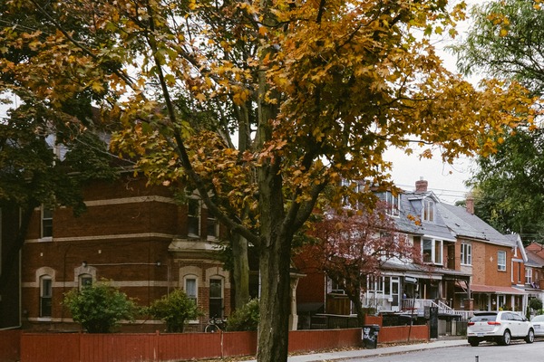 Rosedale vs. Forest Hill: The Top 15 Questions Buyers Google Before Moving (Answered)