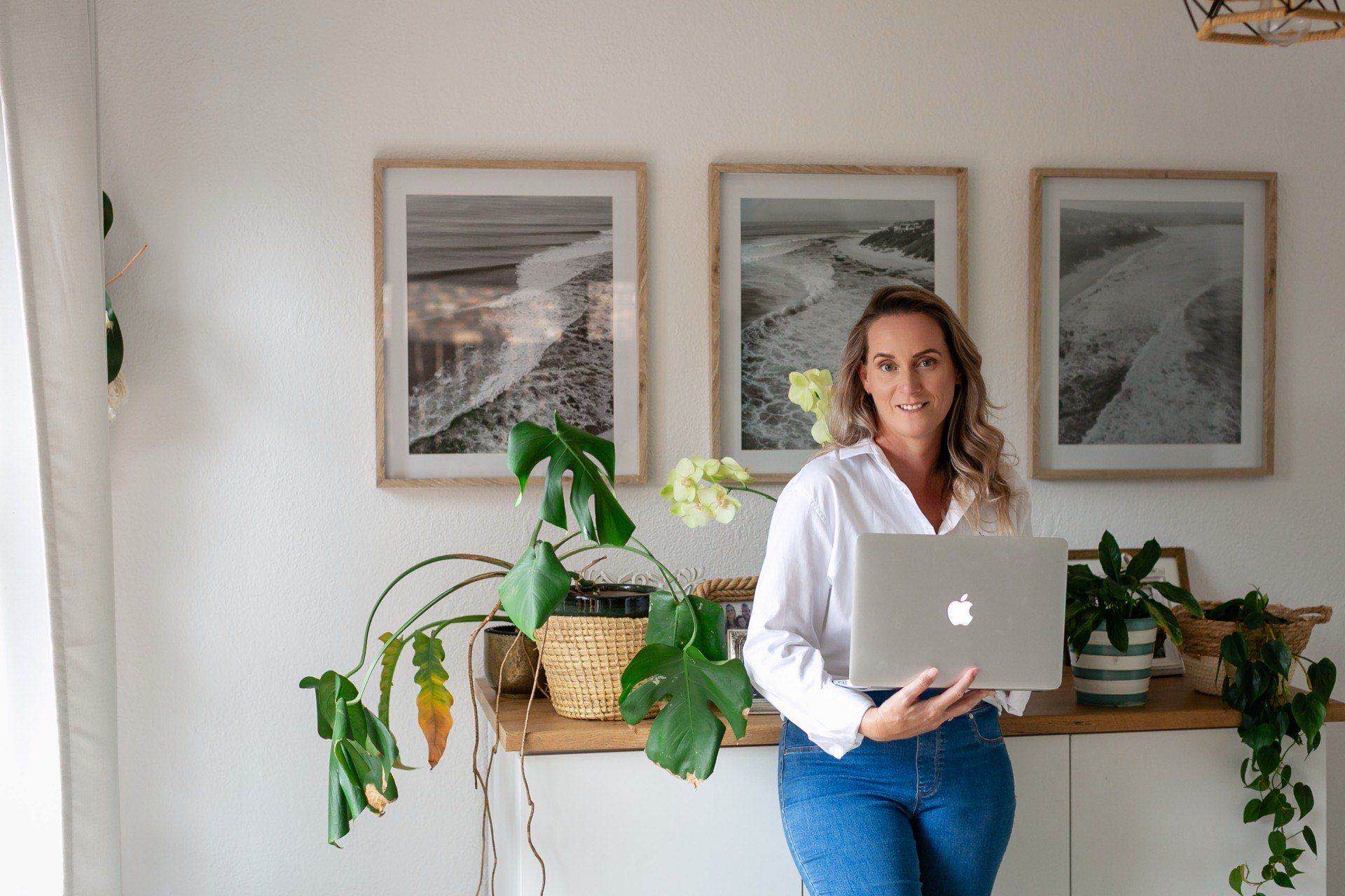 Chanelle Segerius-Bruce: Online Business Consultant, Fractional COO and AI Integrator
