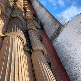 Réparer ou refaire sa toiture : comment choisir selon l’état réel