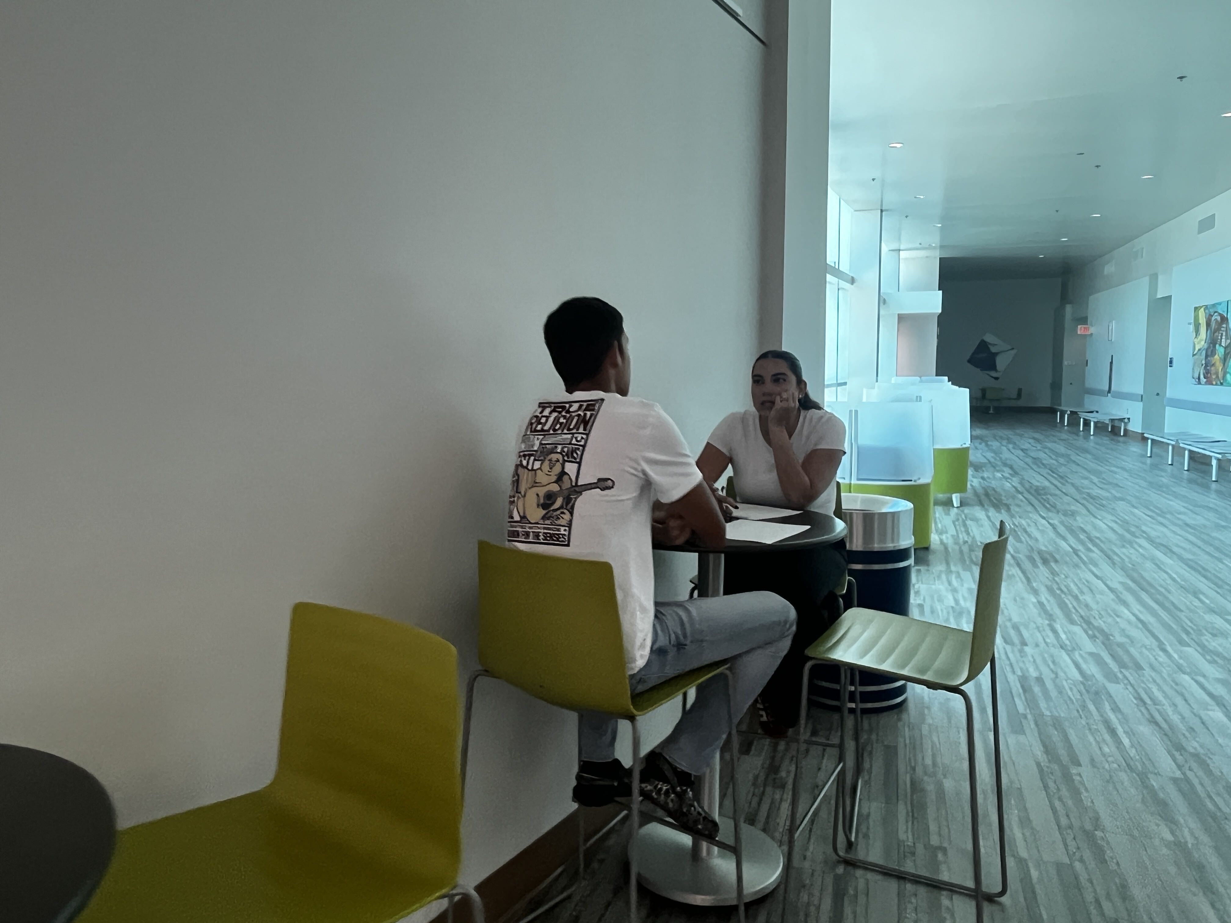 Youth Peer Mentoring: How Peer Support Builds Confidence Before the First Job