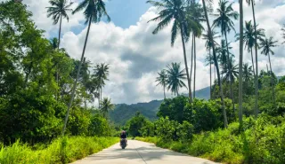 How to Get Around Koh Samui: Transportation, Taxis, Grab, Scooters & Car Rentals