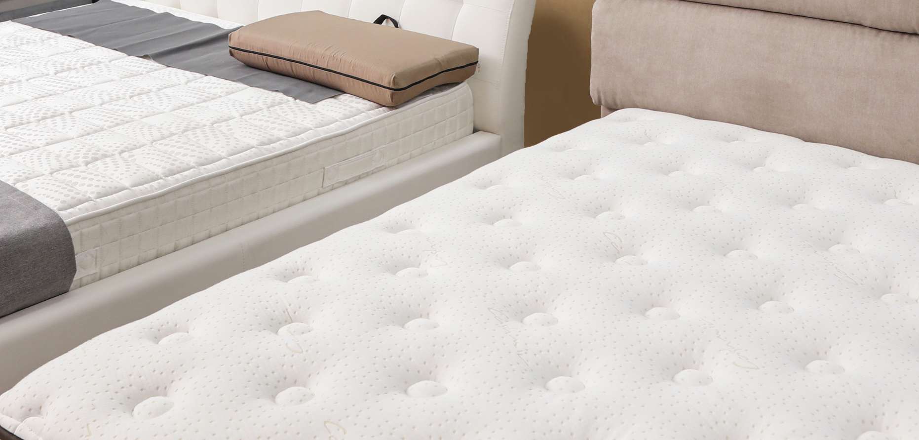 Adjustable Air Beds vs Luxury Hybrids: Which Is Right for You?