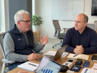 From Idea to Market: How a Business Building Coach Helps You Scale Innovative Products Successfully