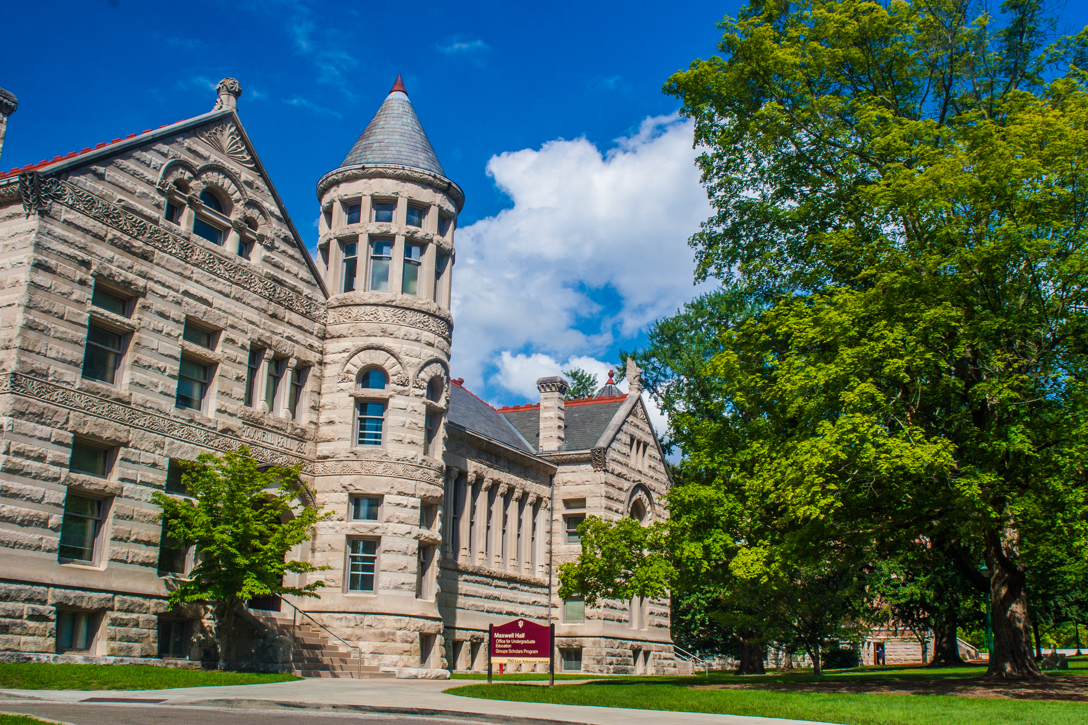 Exploring Indiana University–Purdue University Indianapolis – Prime Edge Car Rentals, Indianapolis, IN