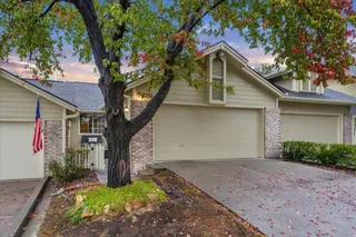 ACTIVE! 8252 S High Ct