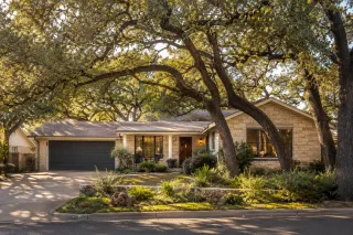 Where to Buy in Northwest Austin If You Want a One-Story Home Under Mature Trees