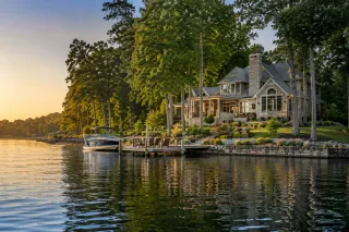 Summer on the Lake: Why North Carolina Waterfront Homes Are So Desirable