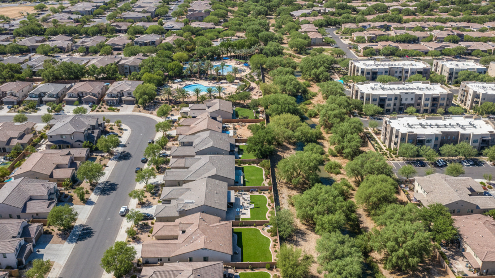 Moving to the East Valley: Understanding the Average Rent in Gilbert, AZ in 2026