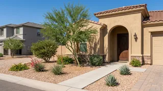 What to Expect When Buying a Home in Layton Lakes, Gilbert, AZ