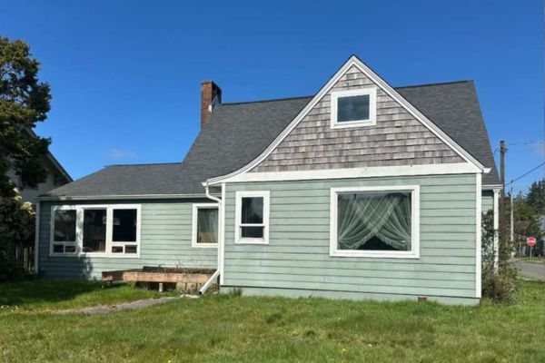 Price Reduction - SW Washington Coast 4/2.5 | Steps to 800-Slip Marina | Fix & Flip with $100K Head Start & Loaded with equity. LAKE ST SE, ILWACO, WA 98624