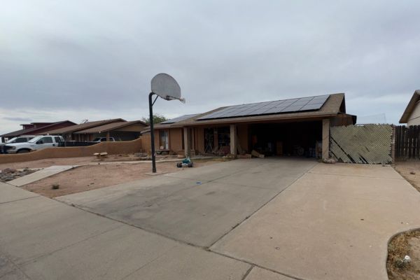 PRICE REDUCTION | HOT CASA GRANDE 4/3 + BONUS ROOM WITH POOL - INVESTOR SPECIAL, NO HOA PRICED TO MOVE! E JUDI DR, CASA GRANDE, AZ 85122