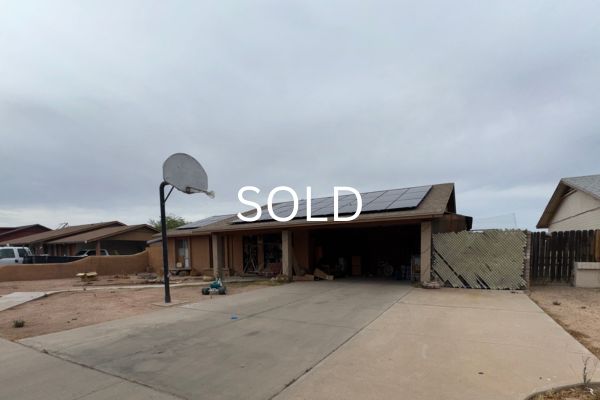 SOLD - PRICE REDUCTION | HOT CASA GRANDE 4/3 + BONUS ROOM WITH POOL - INVESTOR SPECIAL, NO HOA PRICED TO MOVE! E JUDI DR, CASA GRANDE, AZ 85122