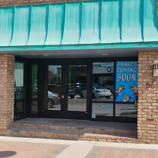 Finished restaurant storefront glazing