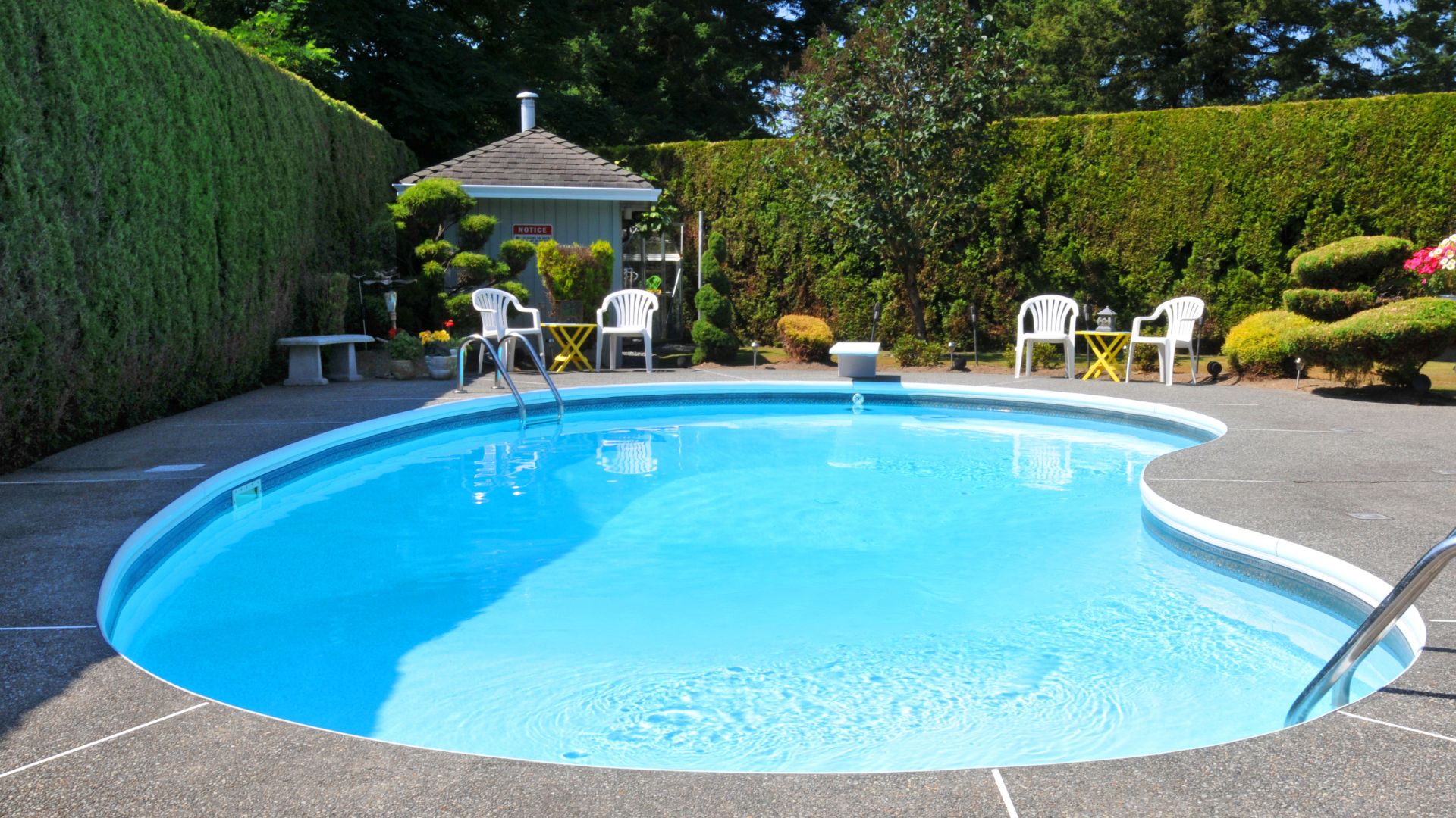 Free Chlorine Vs Total Chlorine: What Your Pool Test Means