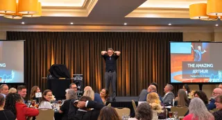 Nebraska Keynote Speaker on Failure, Focus & Flow | Amazing Arthur