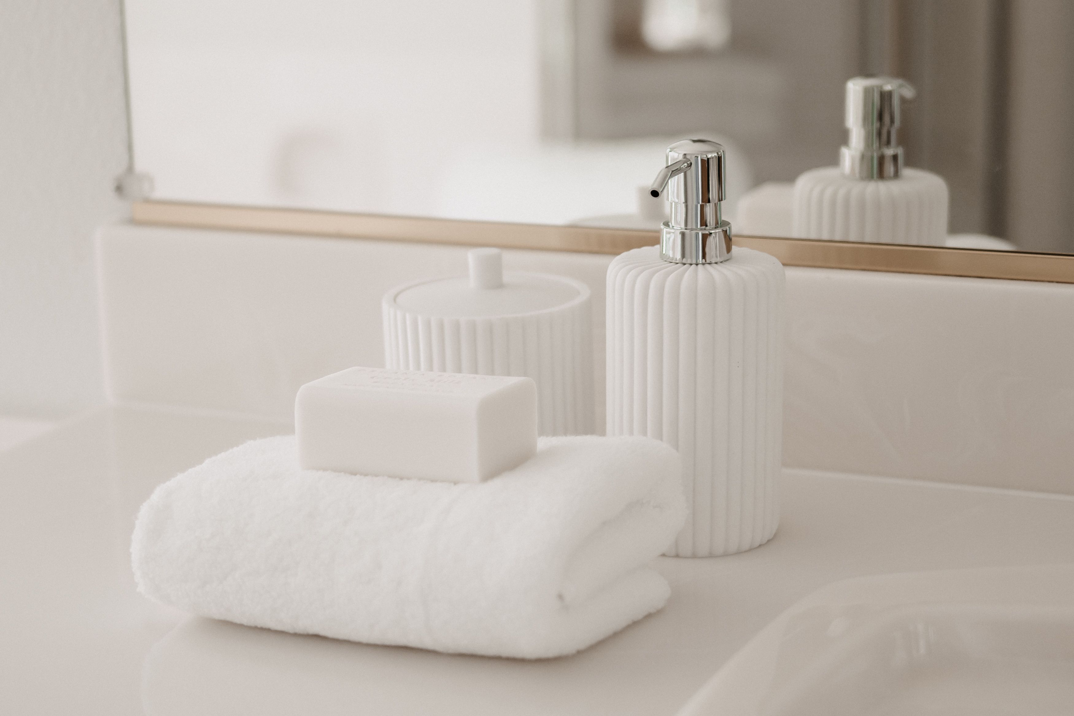 Set Up Tomorrow’s Glow Tonight: An Evening Hydration and Skincare Prep Routine