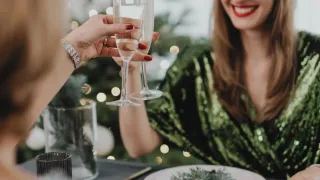 How to Survive the Holiday Season While Going Through Sobriety