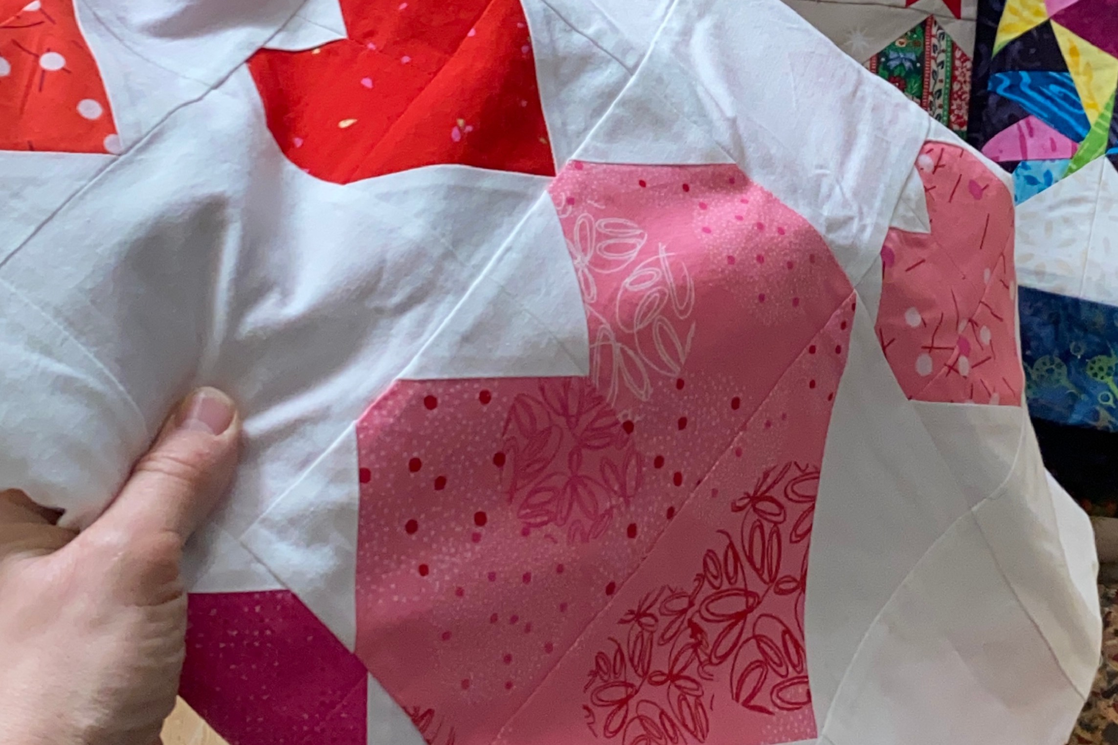 Hvorfor blir quiltetopper liggende uferdige når patchworken er ferdig sydd?