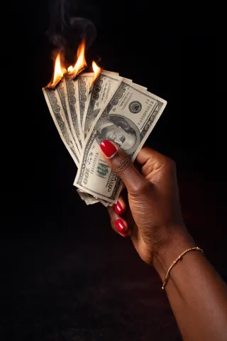 5 Reasons Why You Shouldn’t Give All Your Money to a Divorce Lawyer