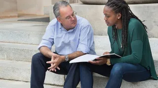 How to Build Real Relationships With Your Professors (And Why It Changes Everything)