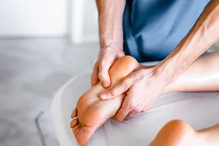 Why Your Mid-Foot Starts Aching After Working the Brake and Gas in Stop-and-Go Traffic on I-15