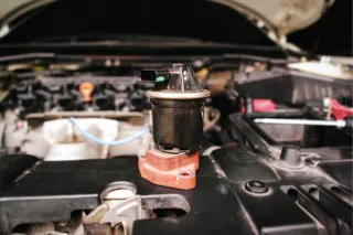 Reprogrammation moteur ou achat d’un nouveau véhicule : quelle solution est la plus rentable ?