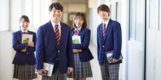 How to Choose the Right Career After High School