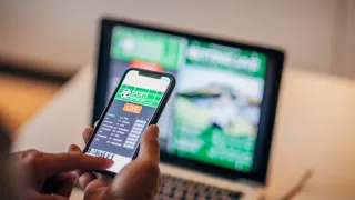 Regras para propagandas de bets começam hoje: 'Aposta não é investimento'