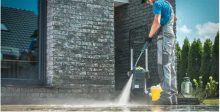 Comment redonner une seconde jeunesse à votre façade à Gièvres ?
