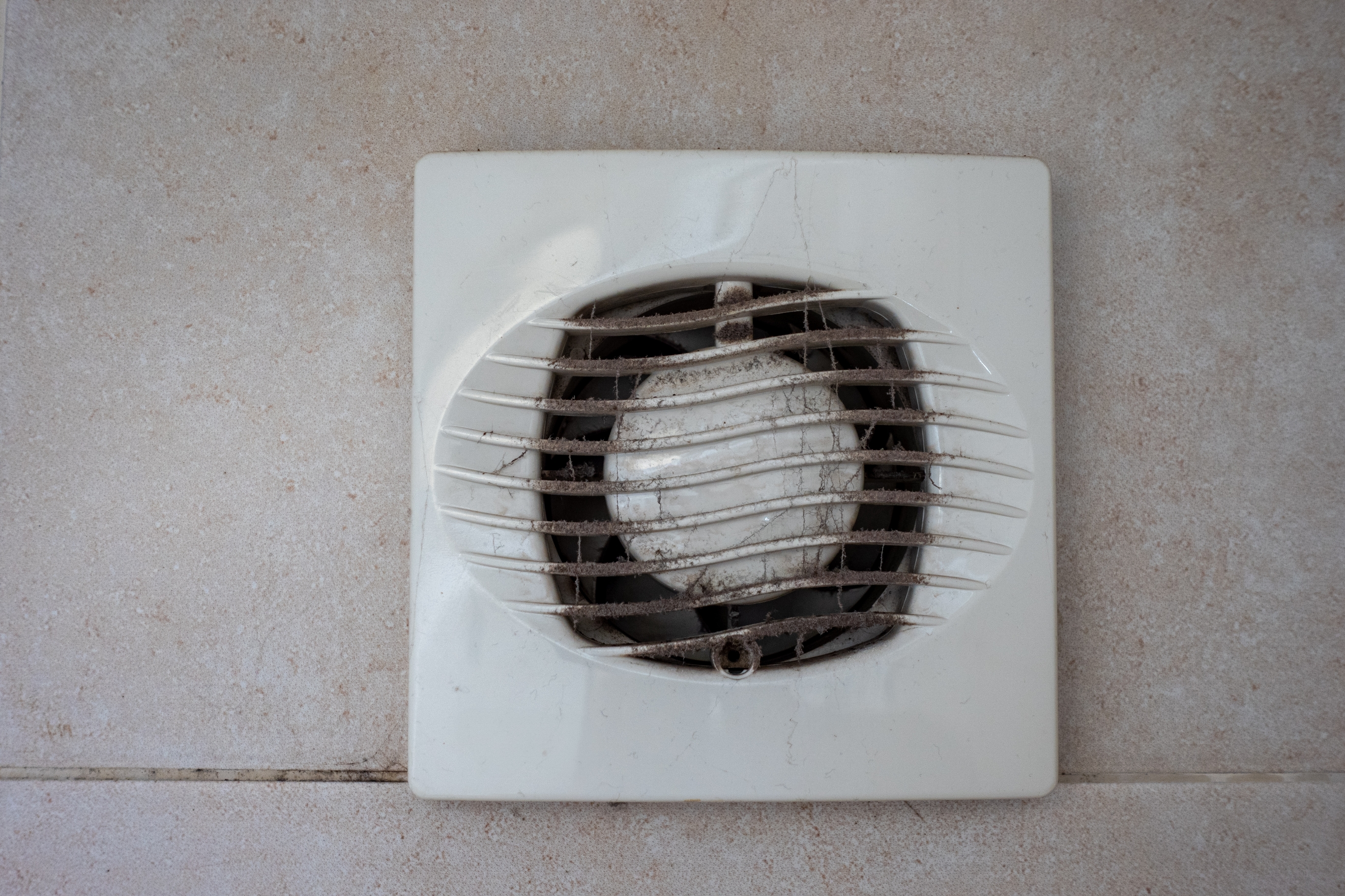 Can a Piece of Tissue Really Tell You if an Extractor Fan Is Working?