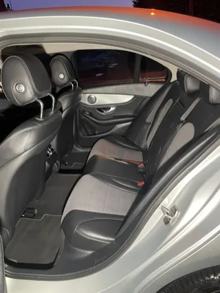 Voiture familiale à Somain : comment conserver un habitacle propre malgré les trajets quotidiens ?