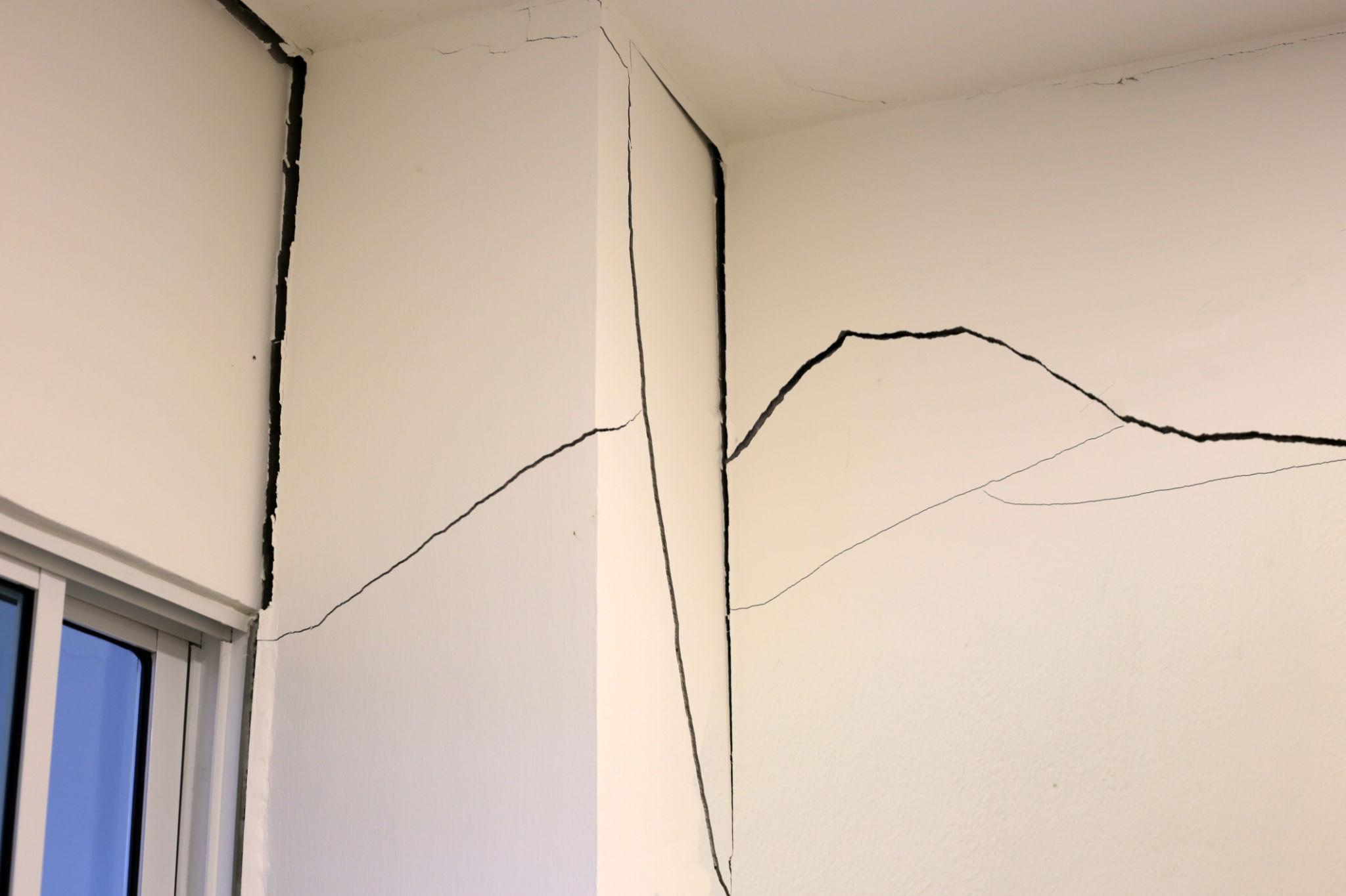 What Causes Drywall Cracks to Keep Coming Back?