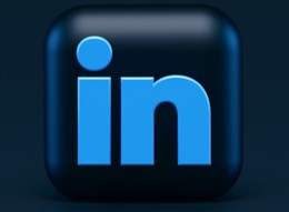 Using Custom Content To Woo The LinkedIn Algorithm